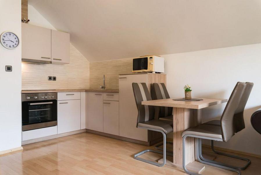 Apartma Jezerci Apartment Bled Room photo